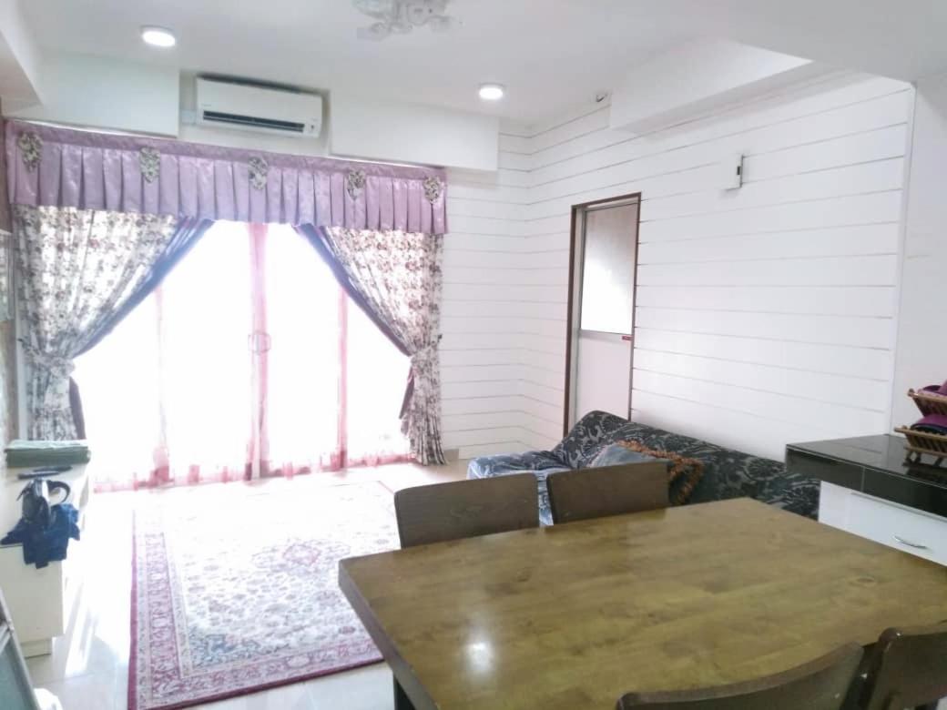 Ahmad Homestay D'Perdana Apartment Kota Bharu * Kota Bharu